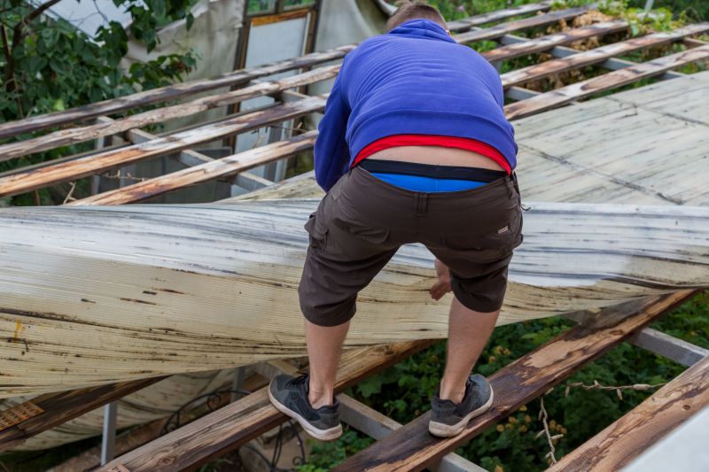 What To Expect During A Roof Removal Project